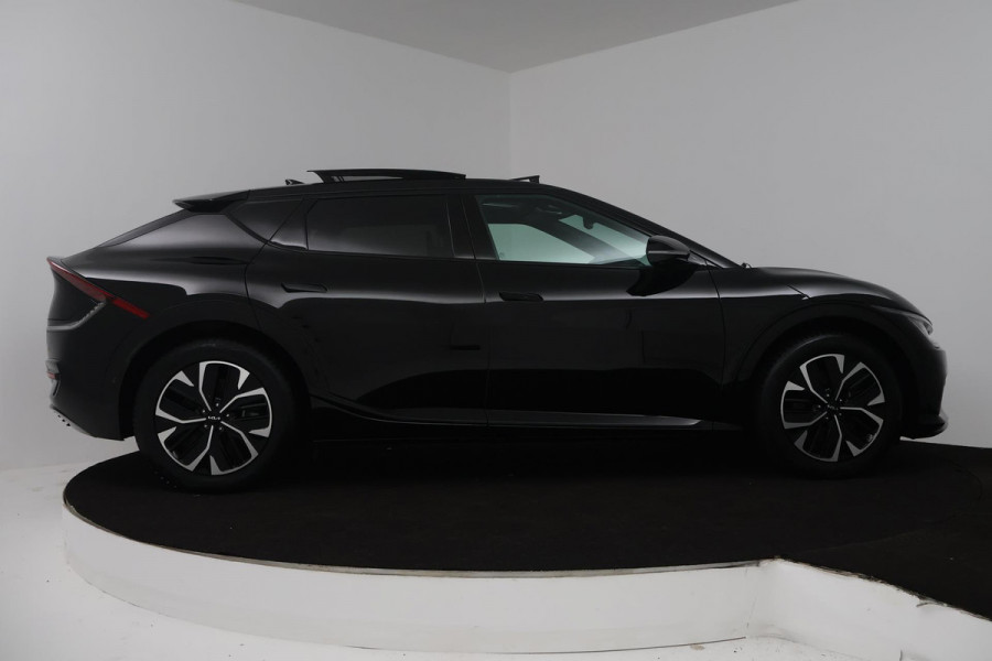 Kia Ev6 GT-Line 77.4 kWh (PANORAMADAK, STOELVERWARMING/KOELING, STUURVERWARMING, CAMERA, ELEKTR STOELEN, SFEERVERLICHTING)