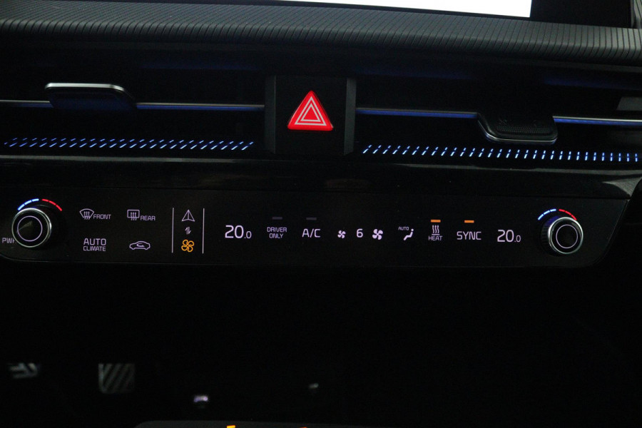 Kia Ev6 GT-Line 77.4 kWh (PANORAMADAK, STOELVERWARMING/KOELING, STUURVERWARMING, CAMERA, ELEKTR STOELEN, SFEERVERLICHTING)