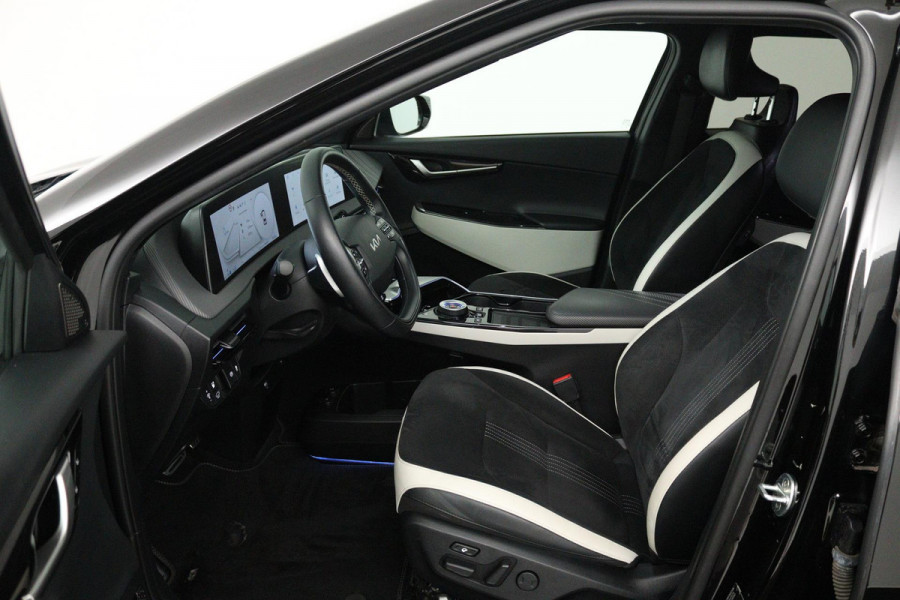 Kia Ev6 GT-Line 77.4 kWh (PANORAMADAK, STOELVERWARMING/KOELING, STUURVERWARMING, CAMERA, ELEKTR STOELEN, SFEERVERLICHTING)