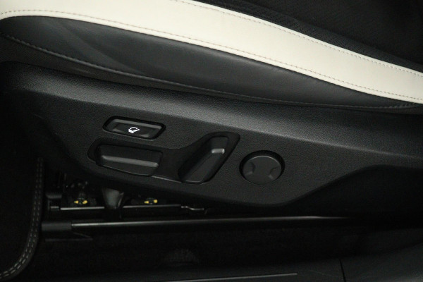 Kia Ev6 GT-Line 77.4 kWh (PANORAMADAK, STOELVERWARMING/KOELING, STUURVERWARMING, CAMERA, ELEKTR STOELEN, SFEERVERLICHTING)
