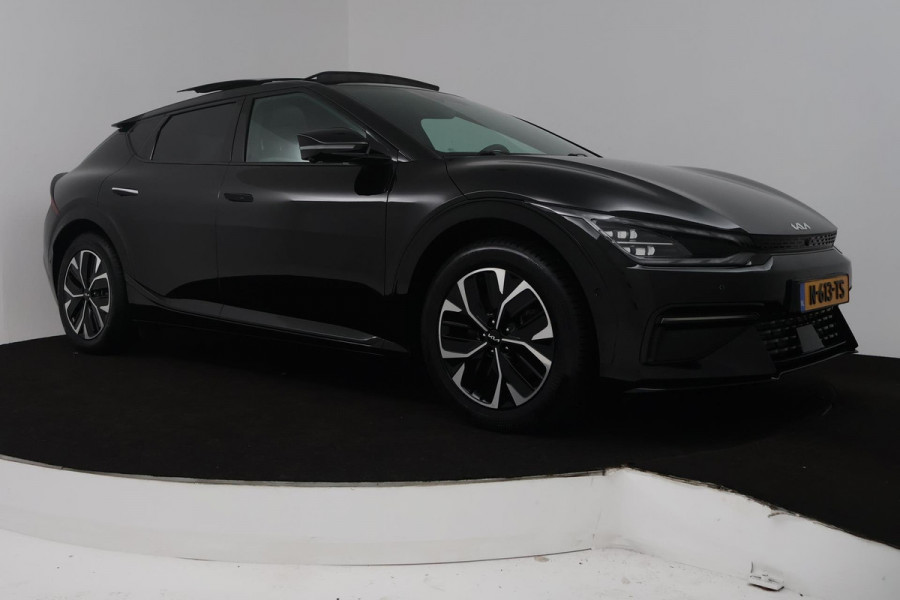 Kia Ev6 GT-Line 77.4 kWh (PANORAMADAK, STOELVERWARMING/KOELING, STUURVERWARMING, CAMERA, ELEKTR STOELEN, SFEERVERLICHTING)