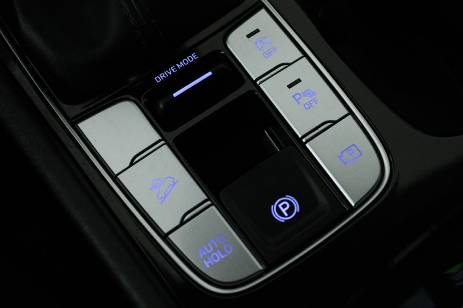 Hyundai Tucson 1.6 T-GDI MHEV Comfort Smart (DIGITALE COCKPIT, ACHTERUITRIJCAMERA, NAVIGATIE, AUTOMAAT, PARKEERSENSOREN)