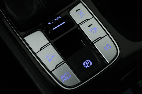 Hyundai Tucson 1.6 T-GDI MHEV Comfort Smart (DIGITALE COCKPIT, ACHTERUITRIJCAMERA, NAVIGATIE, AUTOMAAT, PARKEERSENSOREN)