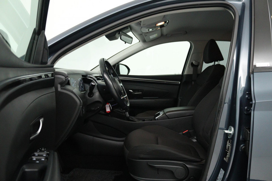 Hyundai Tucson 1.6 T-GDI MHEV Comfort Smart (DIGITALE COCKPIT, ACHTERUITRIJCAMERA, NAVIGATIE, AUTOMAAT, PARKEERSENSOREN)