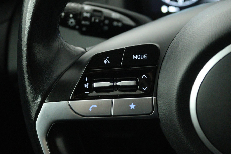Hyundai Tucson 1.6 T-GDI MHEV Comfort Smart (DIGITALE COCKPIT, ACHTERUITRIJCAMERA, NAVIGATIE, AUTOMAAT, PARKEERSENSOREN)