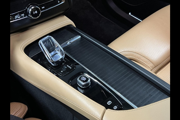 Volvo XC90 2.0 T8 Recharge AWD Inscription Luchtvering | Stoel ventilatie | Open dak | Trekhaak | 360 camera | Stuur-/stoelverwarming | Head-up