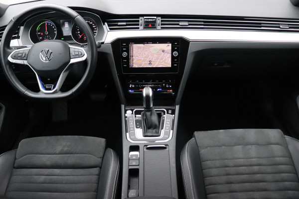 Volkswagen Passat Variant 1.4 TSI PHEV GTE Massage Trekhaak 360 LED