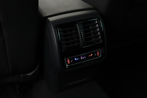 Volkswagen Passat Variant 1.4 TSI PHEV GTE Massage Trekhaak 360 LED