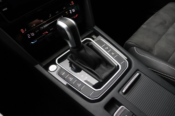 Volkswagen Passat Variant 1.4 TSI PHEV GTE Massage Trekhaak 360 LED