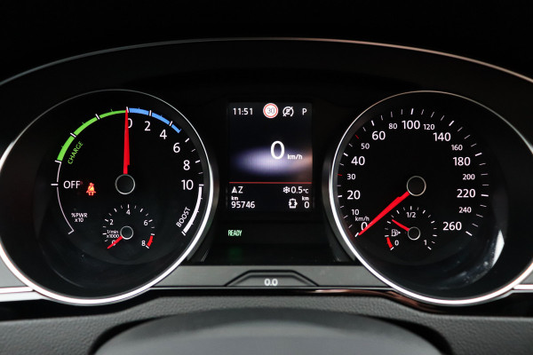 Volkswagen Passat Variant 1.4 TSI PHEV GTE Massage Trekhaak 360 LED
