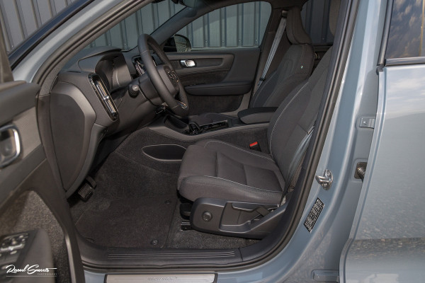 Volvo XC40 Recharge Plus | Adaptieve cruise | Blis | 19 Inch | Full LED |