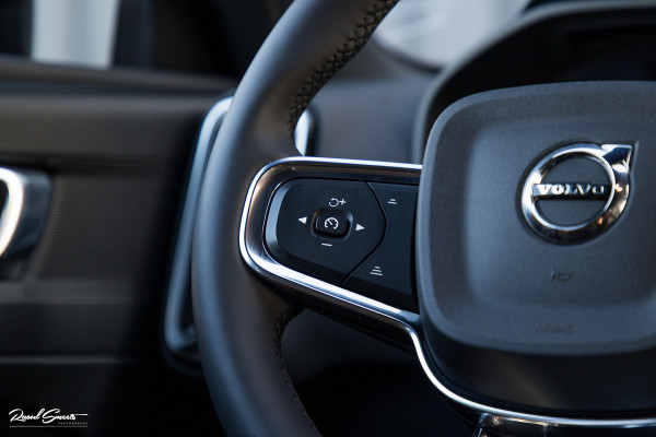 Volvo XC40 Recharge Plus | Adaptieve cruise | Blis | 19 Inch | Full LED |