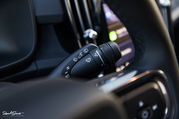 Volvo XC40 Recharge Plus | Adaptieve cruise | Blis | 19 Inch | Full LED |