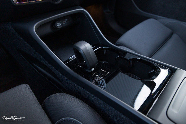 Volvo XC40 Recharge Plus | Adaptieve cruise | Blis | 19 Inch | Full LED |