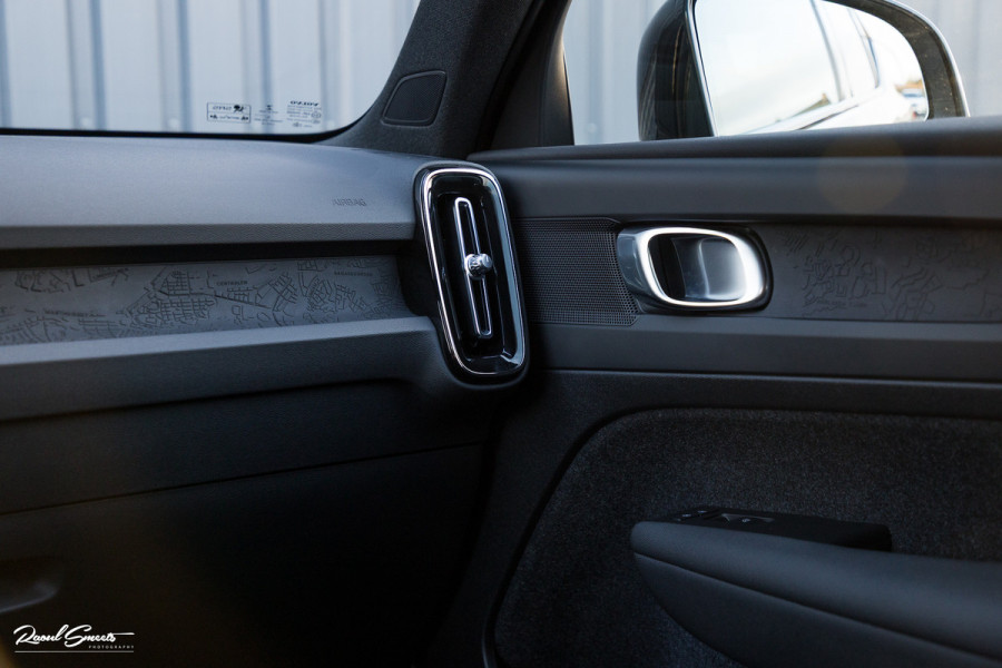 Volvo XC40 Recharge Plus | Adaptieve cruise | Blis | 19 Inch | Full LED |