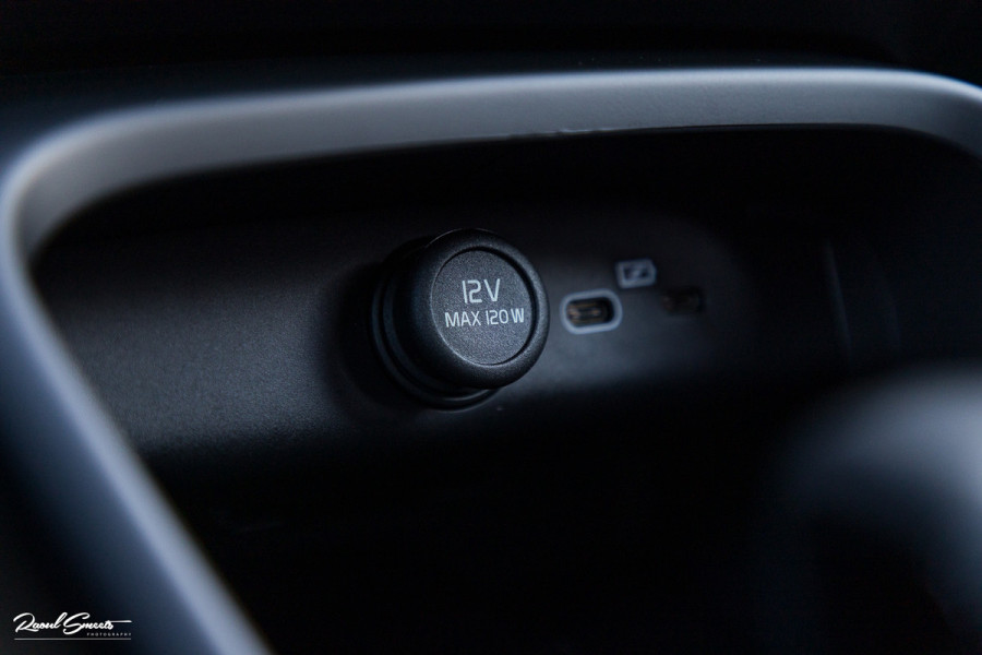 Volvo XC40 Recharge Plus | Adaptieve cruise | Blis | 19 Inch | Full LED |