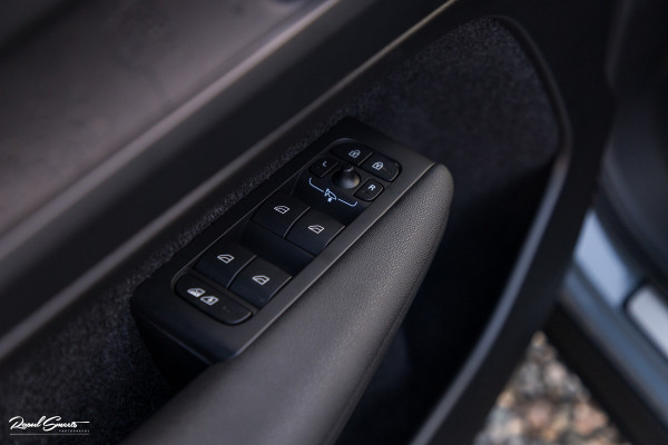 Volvo XC40 Recharge Plus | Adaptieve cruise | Blis | 19 Inch | Full LED |