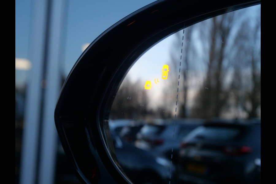 Kia e-Niro ExecutiveLine 64 kWh | SOH 96,8% | 3Fase | JBL | Stoel geheugen | Schuif/open dak |