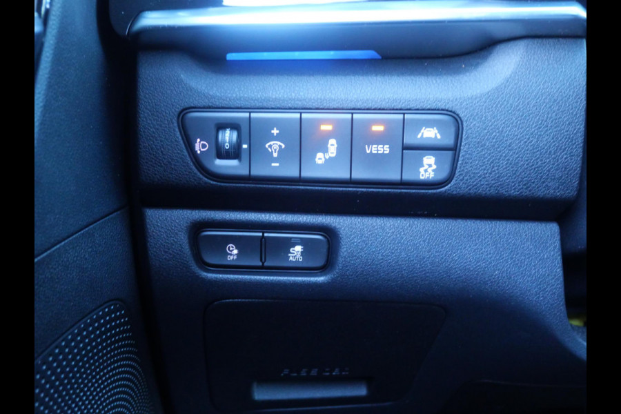 Kia e-Niro ExecutiveLine 64 kWh | SOH 96,8% | 3Fase | JBL | Stoel geheugen | Schuif/open dak |