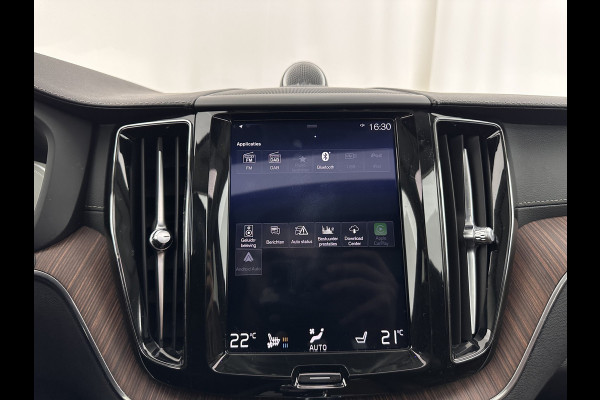 Volvo XC60 2.0 T8 Twin Engine AWD Inscription ( Plug-in ) *PANO | LEATHER | FULL-LED | BOWERS/WILKINS | MEMORY-PACK | HEATED-COMFORTSEATS | LANE-ASSIST | BLINDSPOT | DAB+ | CAMERA | NAVI-FULLMAP | DIGI-COCKPIT | TOWBAR | 20"ALU*