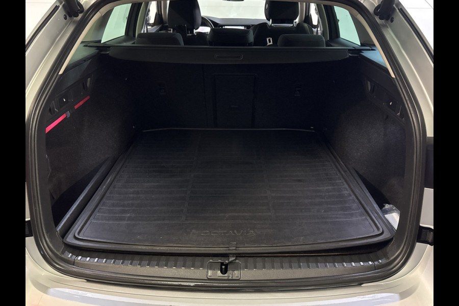 Škoda Octavia Combi TSI iV PHEV 204PK DSG HYBRID BUSINESS STYLE+ CAMERA/NAVI/HEAD-UP