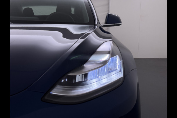 Tesla Model 3 Long Range AWD 75kWh Lmv 19" AutoPilot Leder Panoramadak Adaptive-Cruise Camera's Elektr.-Stuur+Stoelen+Spiegels+Geheugen+Easy-E Navi LED DAB Voorverwarmen interieur Keyless One-Pedal-Drive 4WD Origineel Nederlandse Auto Fabrieksgarantie op Accu en Motor tot 10-09-2027/192.00km