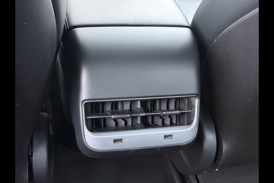 Tesla Model 3 Long Range AWD 75kWh Lmv 19" AutoPilot Leder Panoramadak Adaptive-Cruise Camera's Elektr.-Stuur+Stoelen+Spiegels+Geheugen+Easy-E Navi LED DAB Voorverwarmen interieur Keyless One-Pedal-Drive 4WD Origineel Nederlandse Auto Fabrieksgarantie op Accu en Motor tot 10-09-2027/192.00km