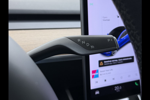 Tesla Model 3 Long Range AWD 75kWh Lmv 19" AutoPilot Leder Panoramadak Adaptive-Cruise Camera's Elektr.-Stuur+Stoelen+Spiegels+Geheugen+Easy-E Navi LED DAB Voorverwarmen interieur Keyless One-Pedal-Drive 4WD Origineel Nederlandse Auto Fabrieksgarantie op Accu en Motor tot 10-09-2027/192.00km
