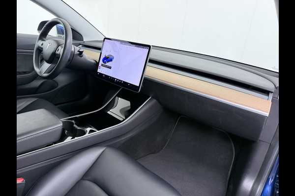 Tesla Model 3 Long Range AWD 75kWh Lmv 19" AutoPilot Leder Panoramadak Adaptive-Cruise Camera's Elektr.-Stuur+Stoelen+Spiegels+Geheugen+Easy-E Navi LED DAB Voorverwarmen interieur Keyless One-Pedal-Drive 4WD Origineel Nederlandse Auto Fabrieksgarantie op Accu en Motor tot 10-09-2027/192.00km