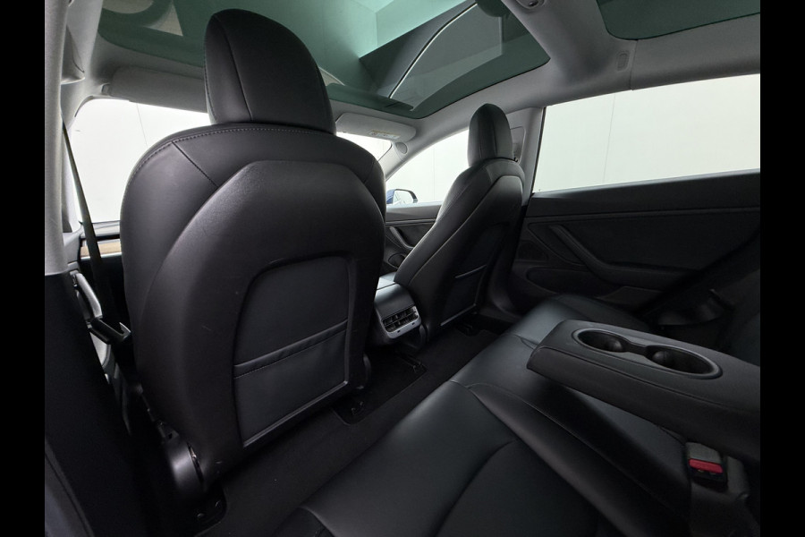 Tesla Model 3 Long Range AWD 75kWh Lmv 19" AutoPilot Leder Panoramadak Adaptive-Cruise Camera's Elektr.-Stuur+Stoelen+Spiegels+Geheugen+Easy-E Navi LED DAB Voorverwarmen interieur Keyless One-Pedal-Drive 4WD Origineel Nederlandse Auto Fabrieksgarantie op Accu en Motor tot 10-09-2027/192.00km
