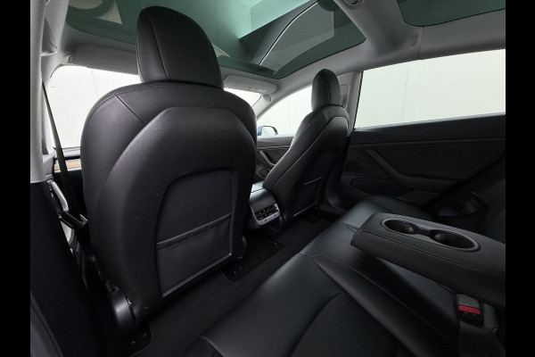 Tesla Model 3 Long Range AWD 75kWh Lmv 19" AutoPilot Leder Panoramadak Adaptive-Cruise Camera's Elektr.-Stuur+Stoelen+Spiegels+Geheugen+Easy-E Navi LED DAB Voorverwarmen interieur Keyless One-Pedal-Drive 4WD Origineel Nederlandse Auto Fabrieksgarantie op Accu en Motor tot 10-09-2027/192.00km
