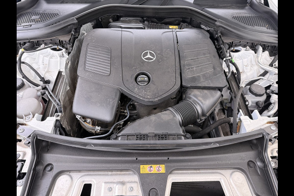 Mercedes-Benz GLC GLC 300 e 4M AMG Line | Achterasbesturing Luchtvering Trekhaak Burmester Distronic