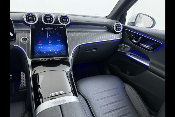 Mercedes-Benz GLC GLC 300 e 4M AMG Line | Achterasbesturing Luchtvering Trekhaak Burmester Distronic