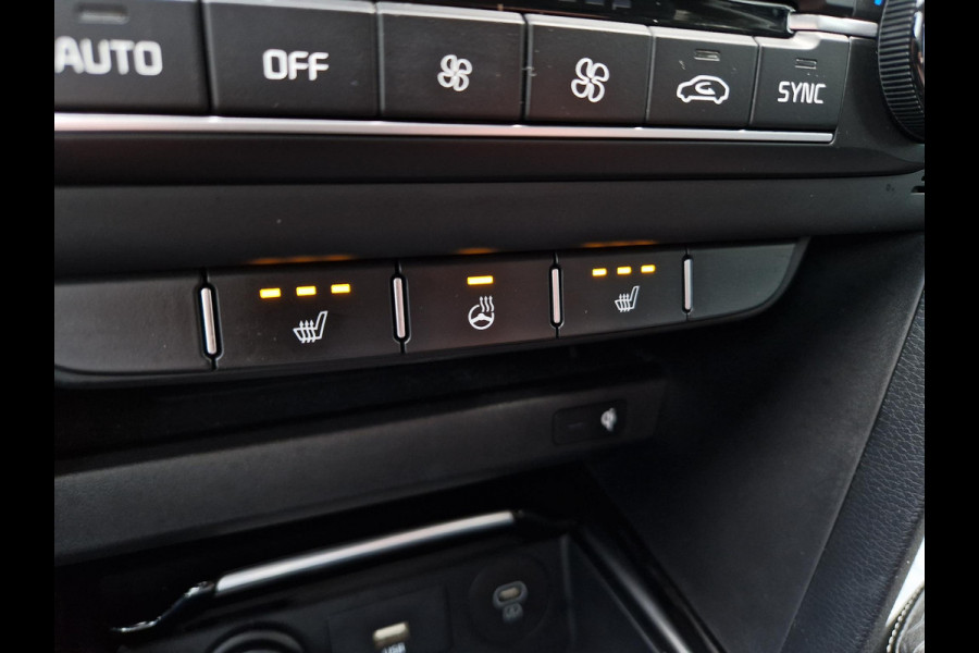 Kia Ceed Sportswagon 1.5 T-GDi DynamicPlusLine | Automaat | Stoel- en Stuurverwarming | Clima | Key-less | Navi | Carplay/Android Auto |