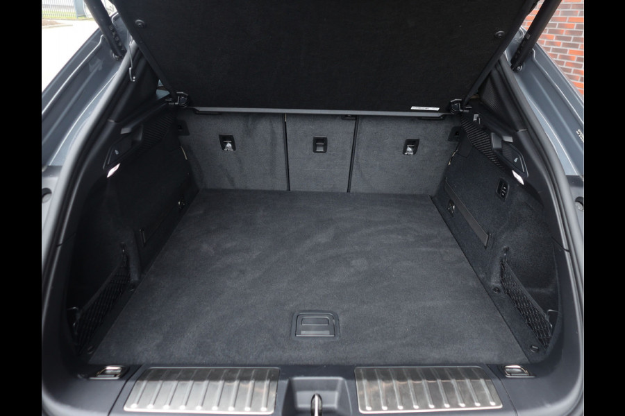 Porsche Macan Turbo 100 kWh | Sport Chrono - Pano - Pas. Display