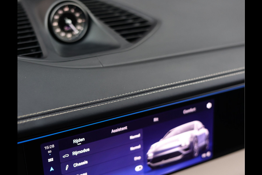 Porsche Macan Turbo 100 kWh | Sport Chrono - Pano - Pas. Display