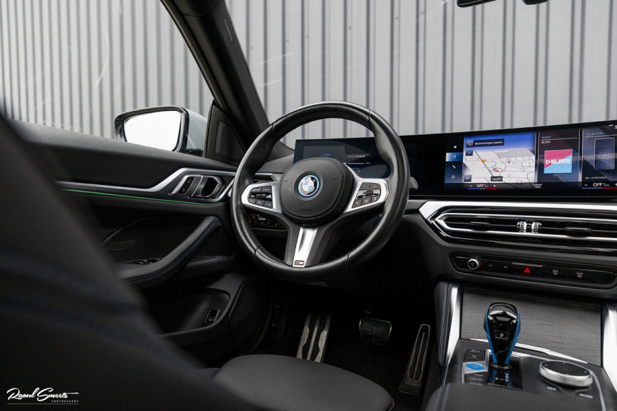 BMW i4 eDrive40 84 | M-sport | Brooklyn | Adaptive cruise | Open dak |
