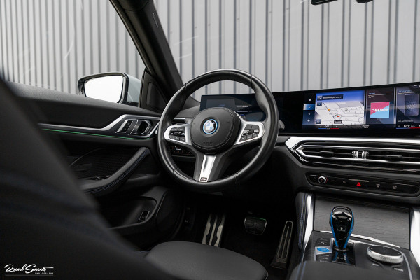 BMW i4 eDrive40 84 | M-sport | Brooklyn | Adaptive cruise | Open dak |