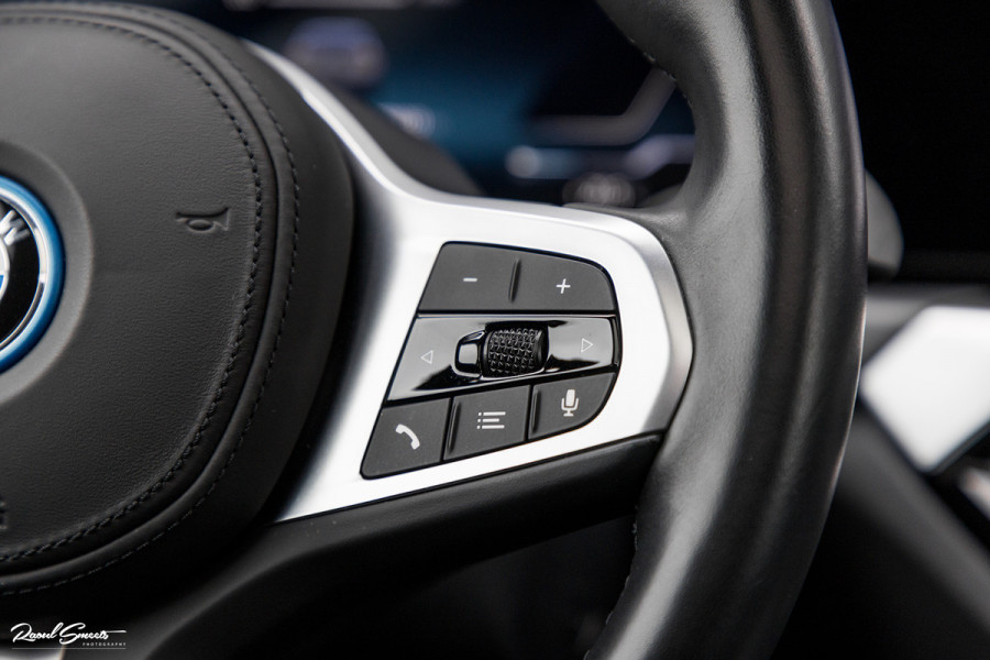 BMW i4 eDrive40 84 | M-sport | Brooklyn | Adaptive cruise | Open dak |