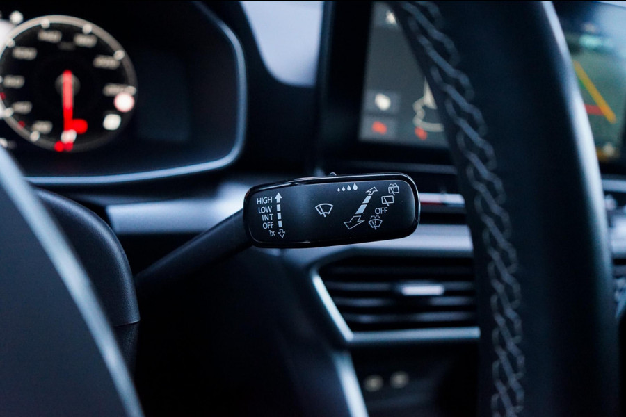 Seat Leon Sportstourer 1.0 TSI Style Business Intense