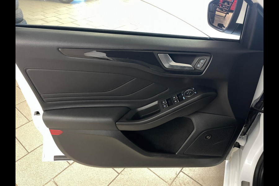 Ford FOCUS Wagon 1.0 EcoBoost Hybrid ST Line X Business