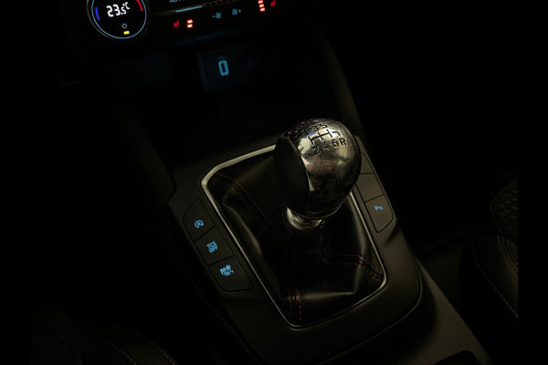 Ford FOCUS Wagon 1.0 EcoBoost Hybrid ST Line X Business