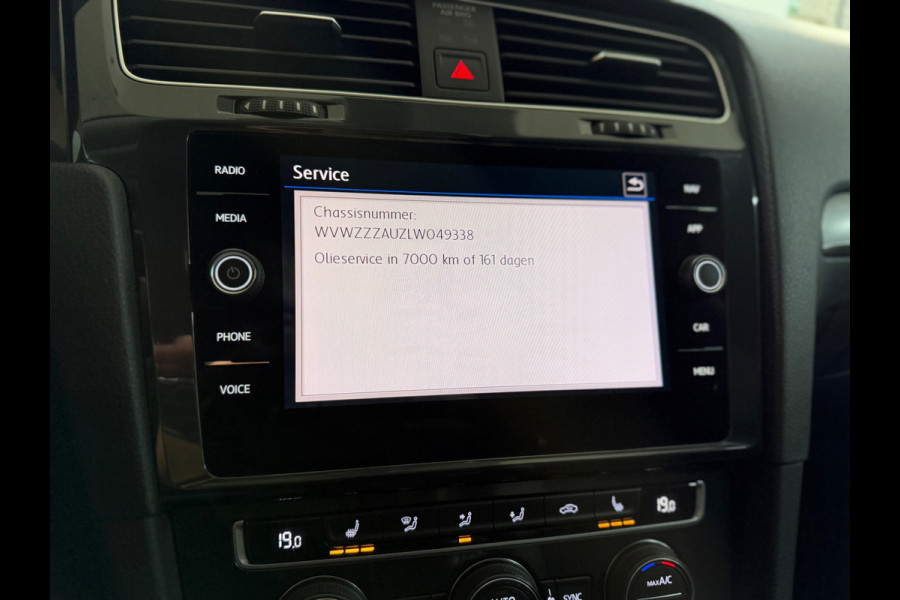 Volkswagen Golf 1.5 TSI | Black Style | Virtual | LED | ACC | Camera | Multimedia | Clima | Sportonderstel | Trekhaak | NAP |