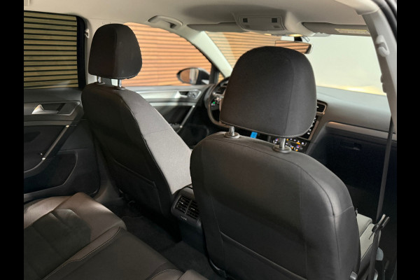 Volkswagen Golf 1.5 TSI | Black Style | Virtual | LED | ACC | Camera | Multimedia | Clima | Sportonderstel | Trekhaak | NAP |