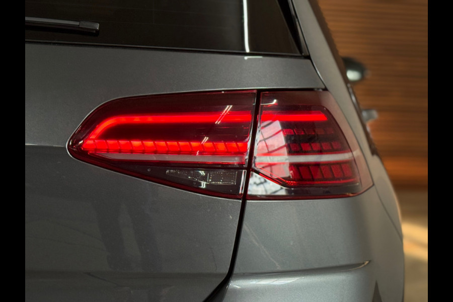Volkswagen Golf 1.5 TSI | Black Style | Virtual | LED | ACC | Camera | Multimedia | Clima | Sportonderstel | Trekhaak | NAP |