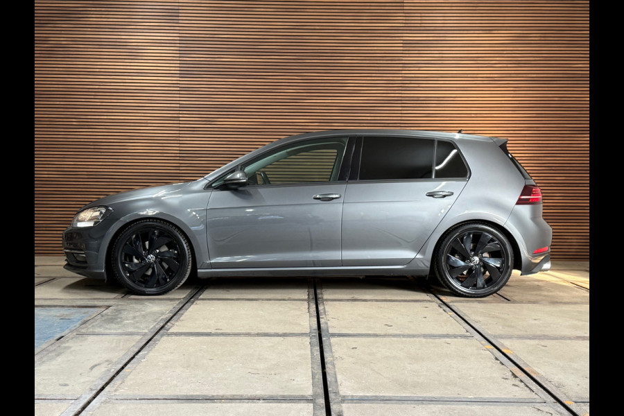 Volkswagen Golf 1.5 TSI | Black Style | Virtual | LED | ACC | Camera | Multimedia | Clima | Sportonderstel | Trekhaak | NAP |