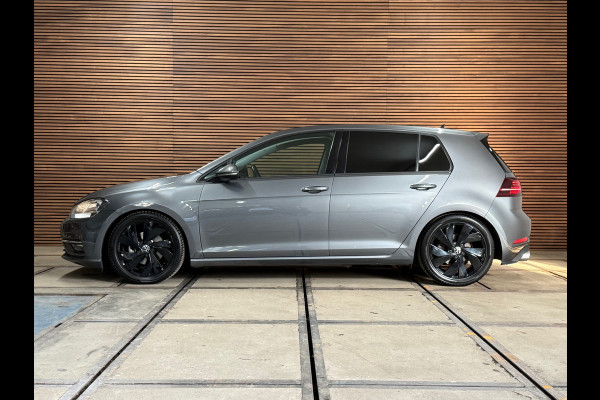 Volkswagen Golf 1.5 TSI | Black Style | Virtual | LED | ACC | Camera | Multimedia | Clima | Sportonderstel | Trekhaak | NAP |