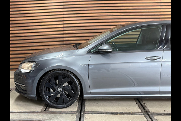 Volkswagen Golf 1.5 TSI | Black Style | Virtual | LED | ACC | Camera | Multimedia | Clima | Sportonderstel | Trekhaak | NAP |