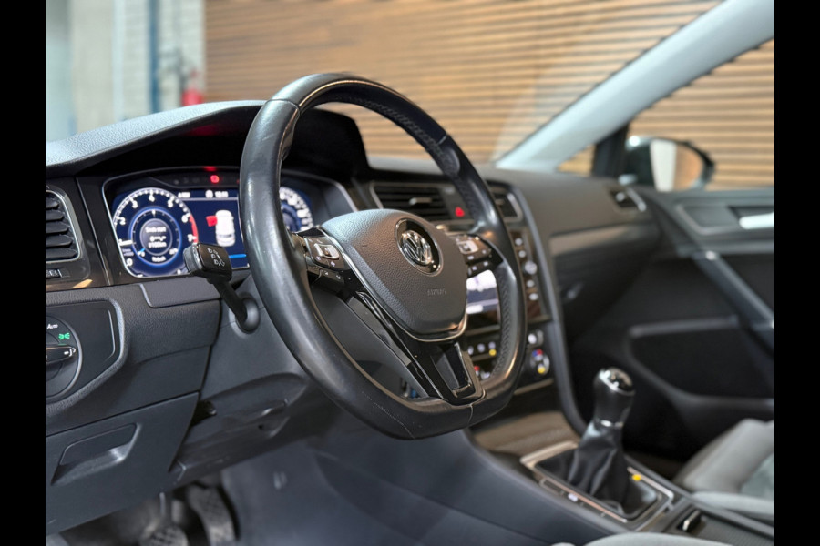 Volkswagen Golf 1.5 TSI | Black Style | Virtual | LED | ACC | Camera | Multimedia | Clima | Sportonderstel | Trekhaak | NAP |