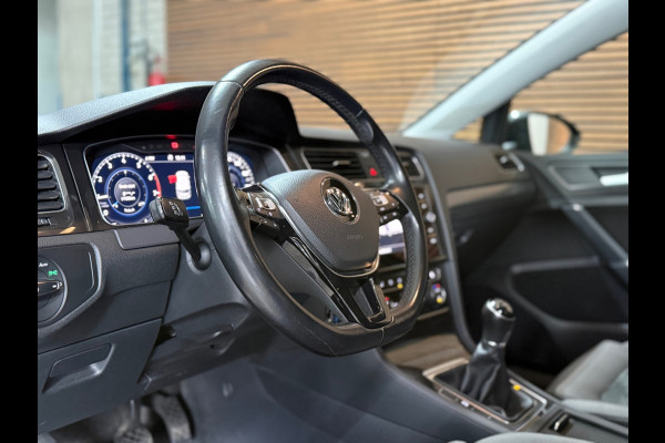 Volkswagen Golf 1.5 TSI | Black Style | Virtual | LED | ACC | Camera | Multimedia | Clima | Sportonderstel | Trekhaak | NAP |